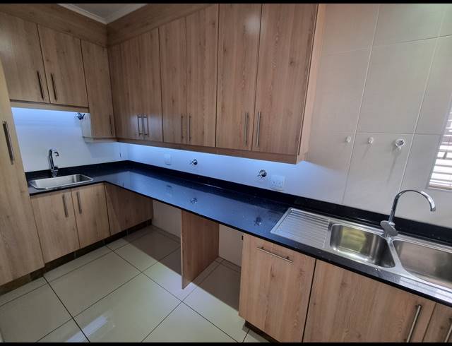 4 BEDROOM CLUSTER RENTED IN BRYANSTON